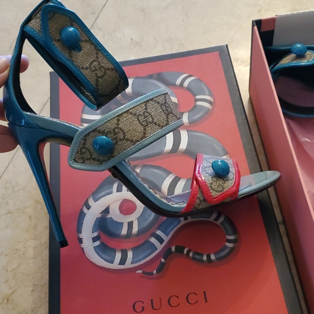 Gucci - Picture 2 of 4